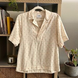27 Miles Light Cream Collard Shirt with Red and Navy Blue Speckled Yarn